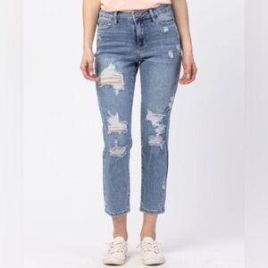 Judy Blue High Waisted Light Washed Boyfriend Jean